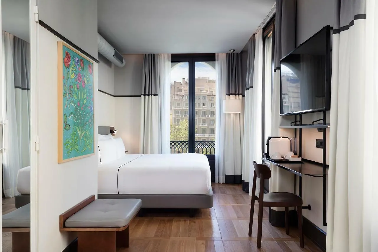 Praktik Essens Hotel Barcelona 3*,