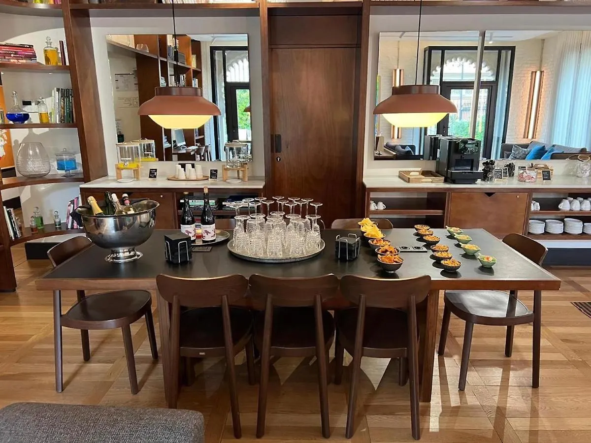 Praktik Essens Otel Barselona